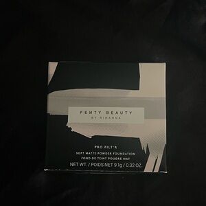 Fenty Beauty PRO FILT'R SOFT MATTE POWDER FOUNDATION